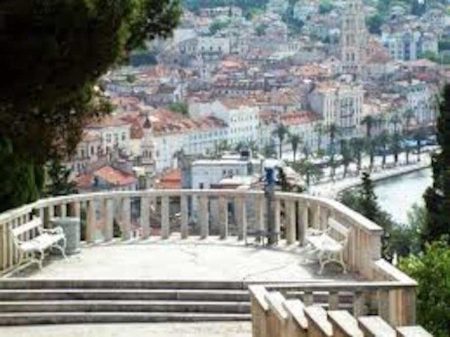 Marjan Hill 3-Br Apt,5 Guests Private Garden Near Beach Split Exterior foto
